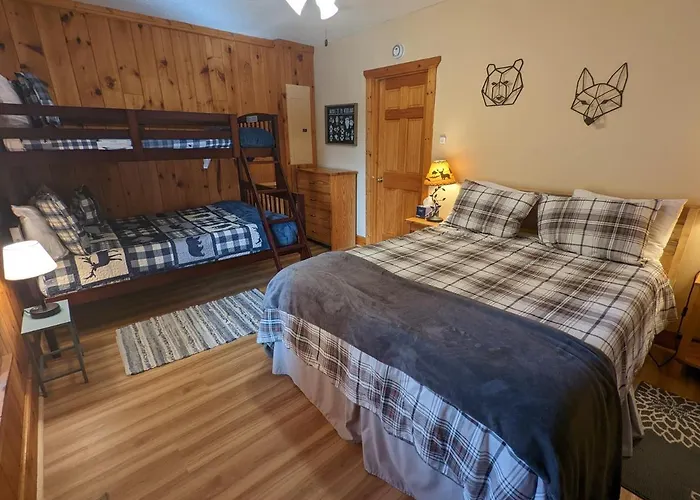Firefly Hollow Cabin - Smoky Mountains - Soaky Mountain Water Park - Sevierville Convention Center