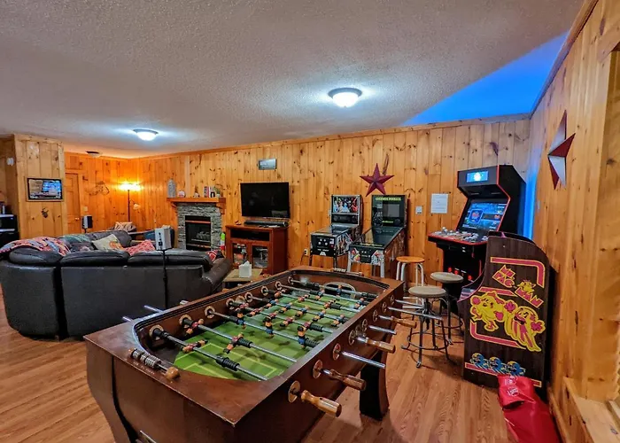 Firefly Hollow Cabin - Smoky Mountains - Soaky Mountain Water Park - Sevierville Convention Center
